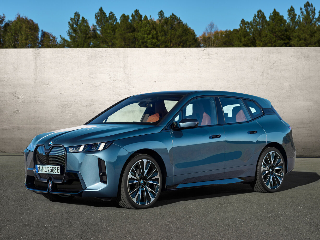 BMW iX I (2021-2026) - Внедорожник 5 дв.