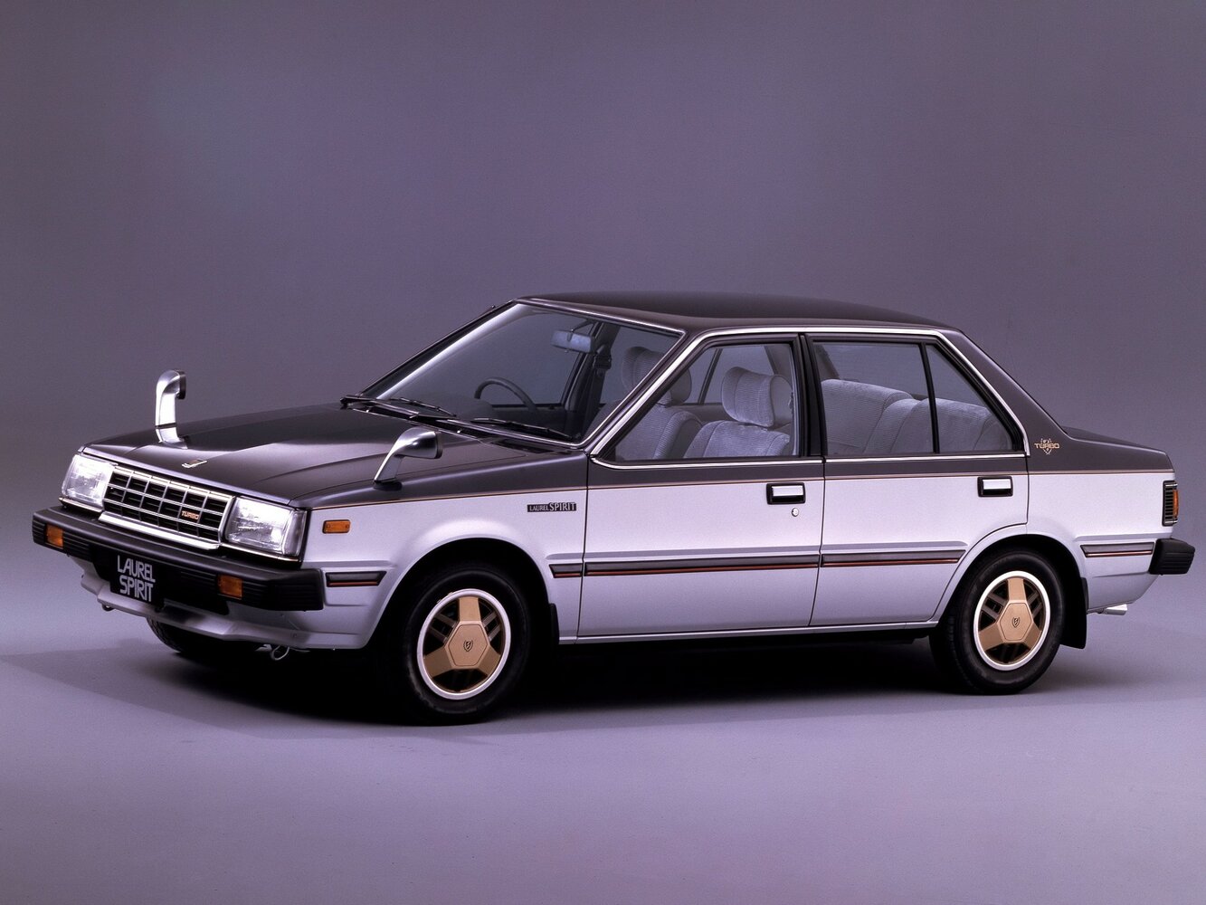 Nissan Laurel Spirit I (1982-1986) - Седан