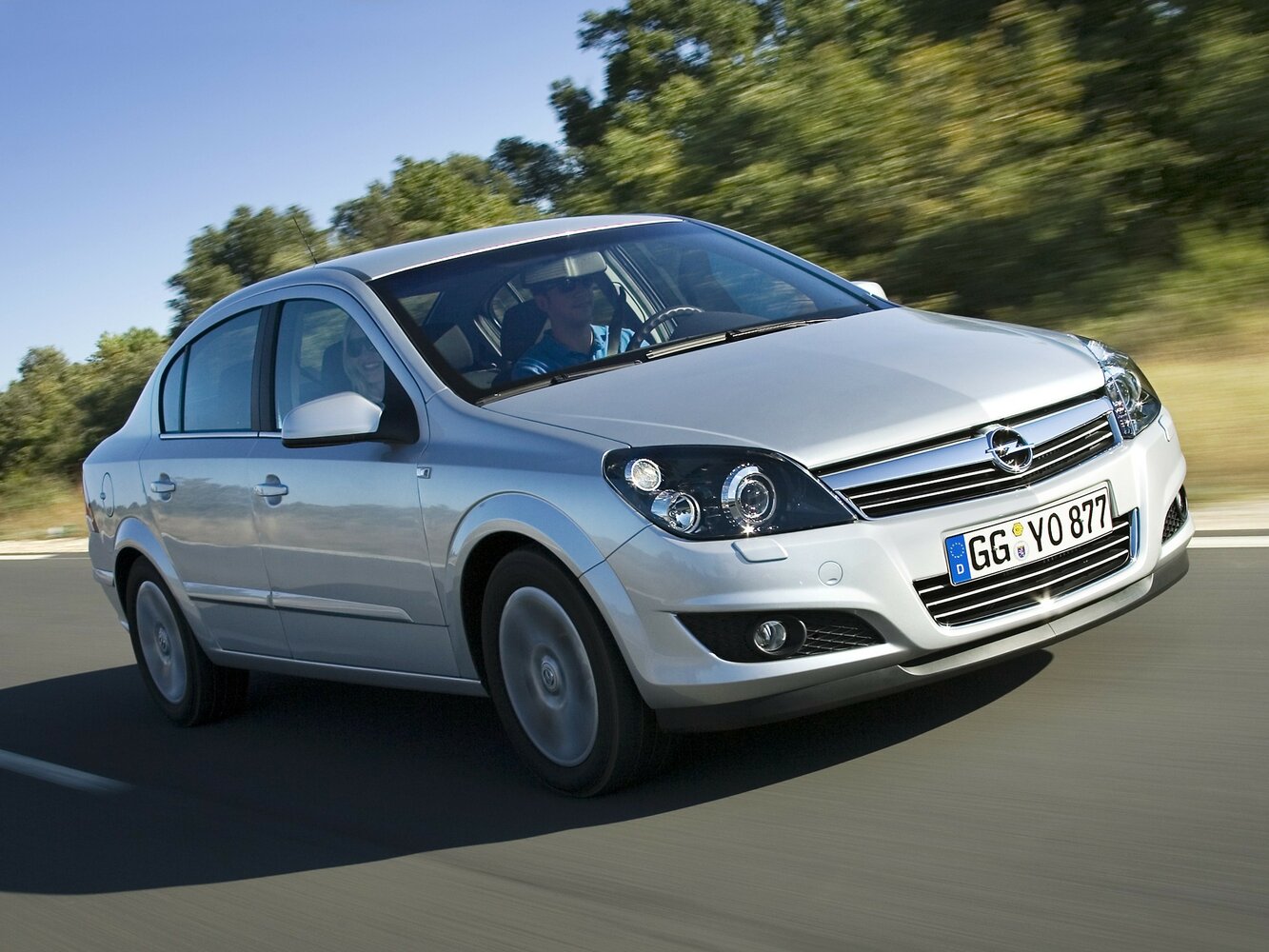 Opel Astra H (2004-2014) - Седан
