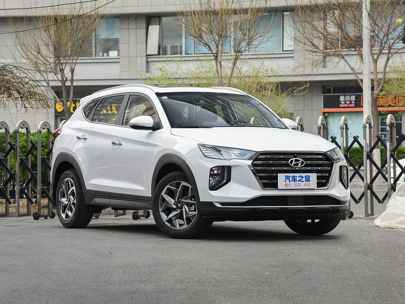 Hyundai Tucson III (2015-2021) - Внедорожник 5 дв.
