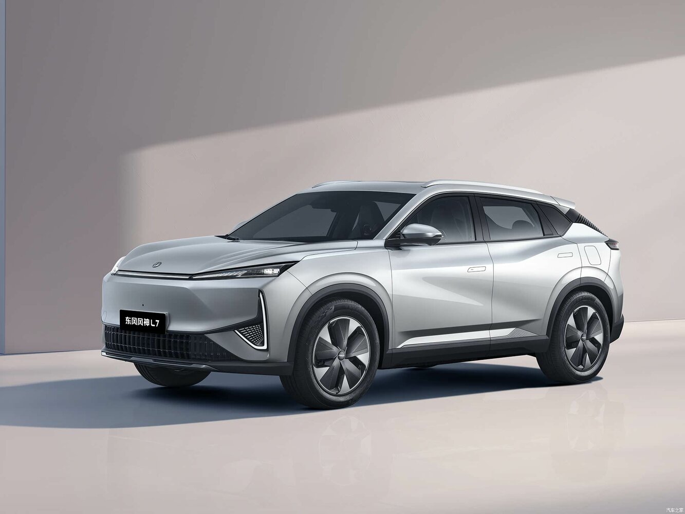 Dongfeng Aeolus L7 I (2024-2026) - Внедорожник 5 дв.