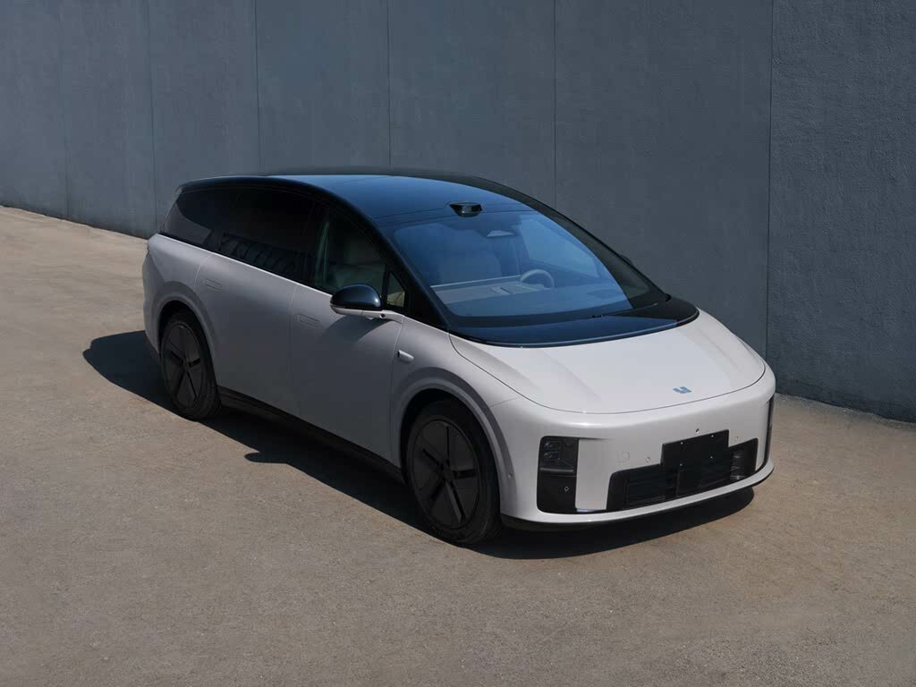 Li Auto (Lixiang) i8 I (2025-2026) - Внедорожник 5 дв.