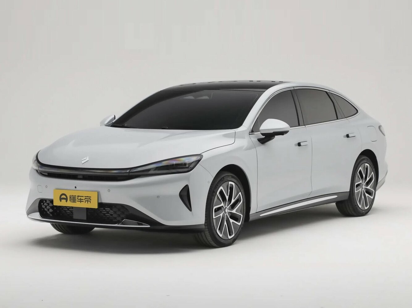 Baojun Xiangjing I (2025-2026) - Хэтчбек 5 дв. PHEV