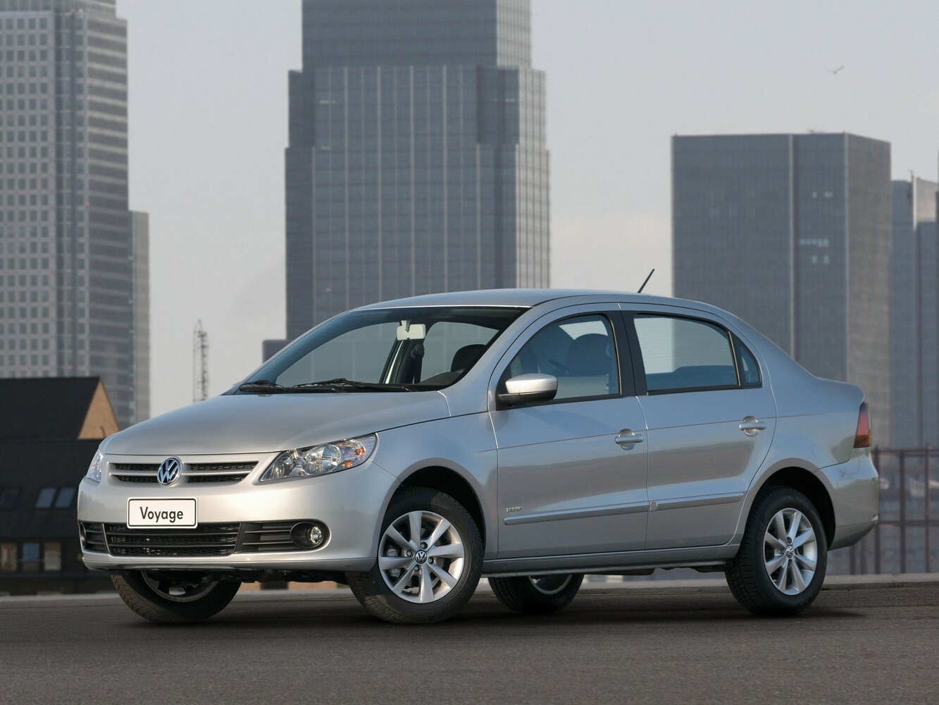 Volkswagen Voyage I (2008-2018) - Седан