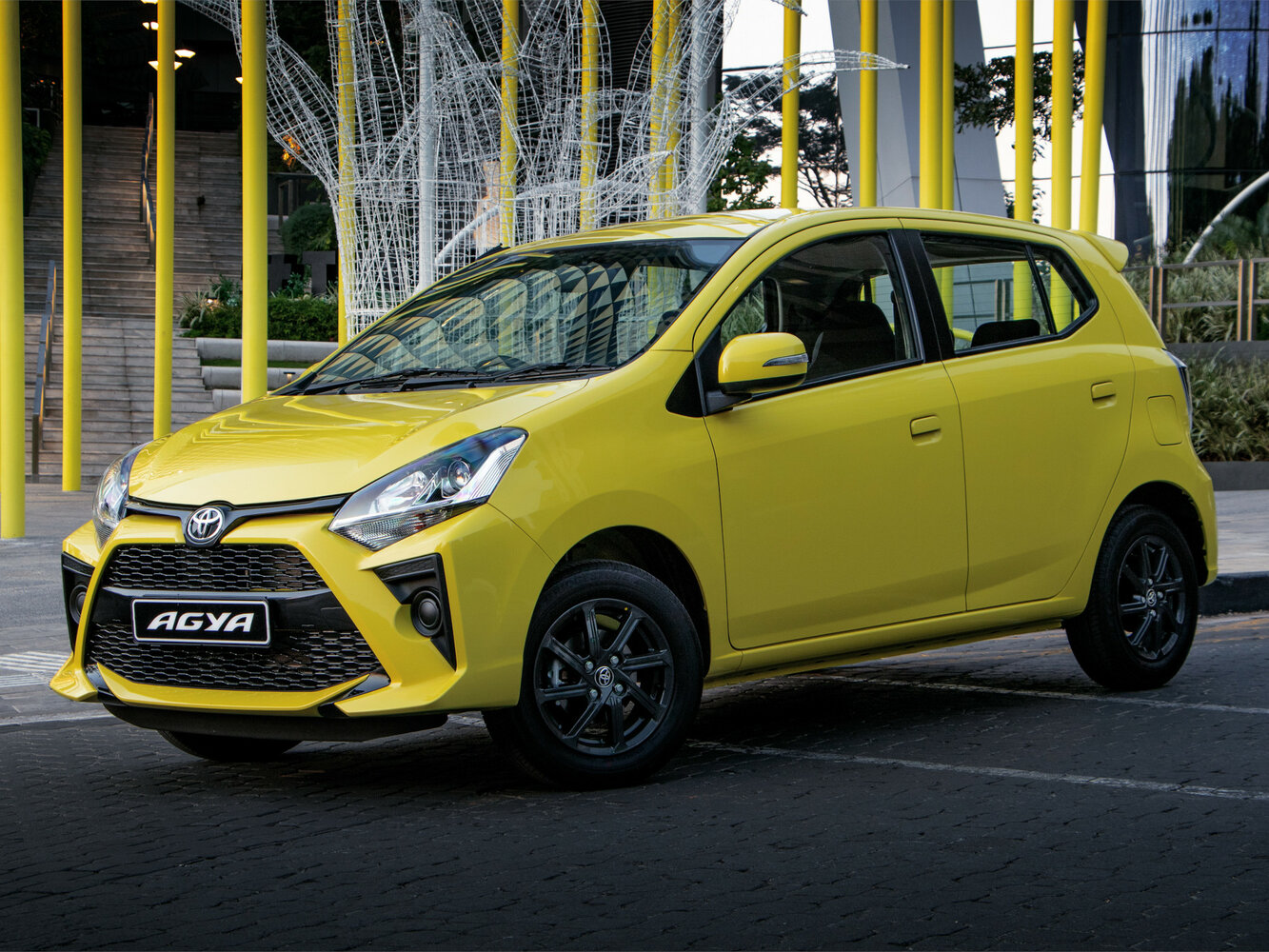 Toyota Agya I (2013-2023) - Хэтчбек 5 дв.