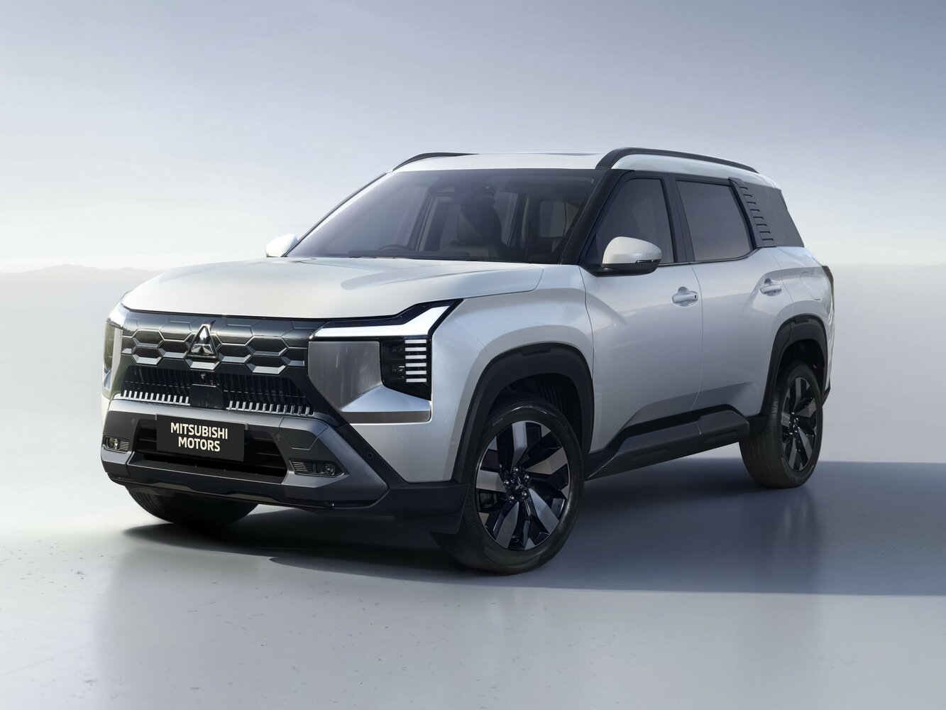 Mitsubishi Destinator I (2025-2026) - Внедорожник 5 дв.