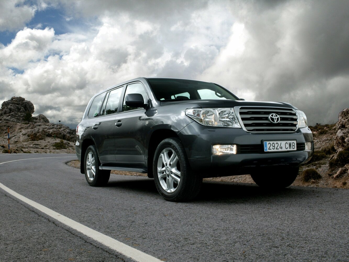Toyota Land Cruiser 200 (2007-2021) - Внедорожник 5 дв.