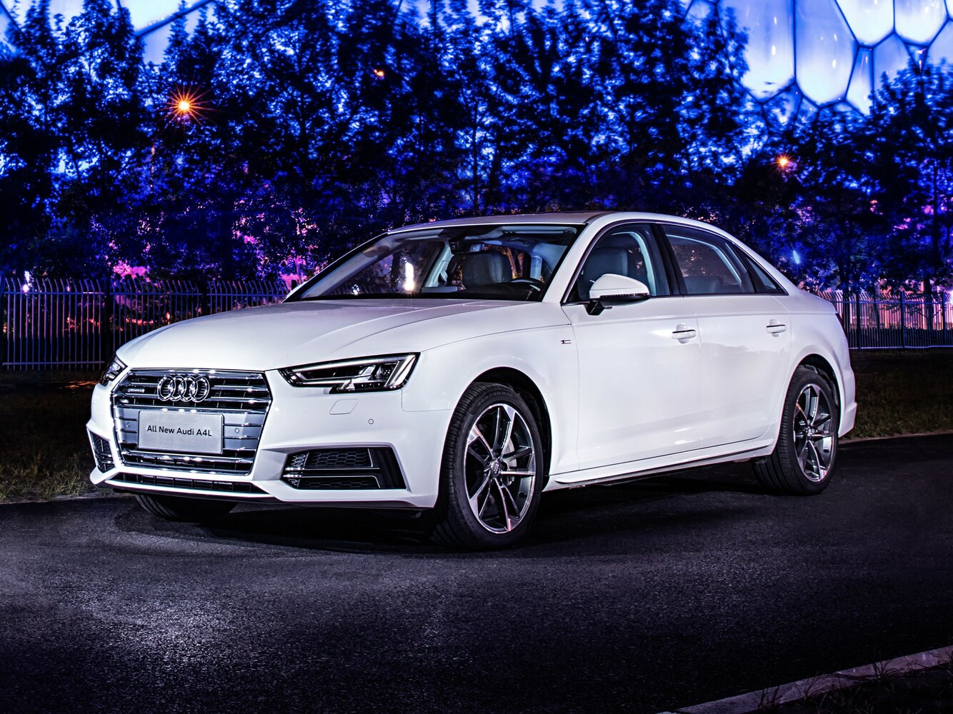 Audi A4 V (2015-2025) - Седан Long