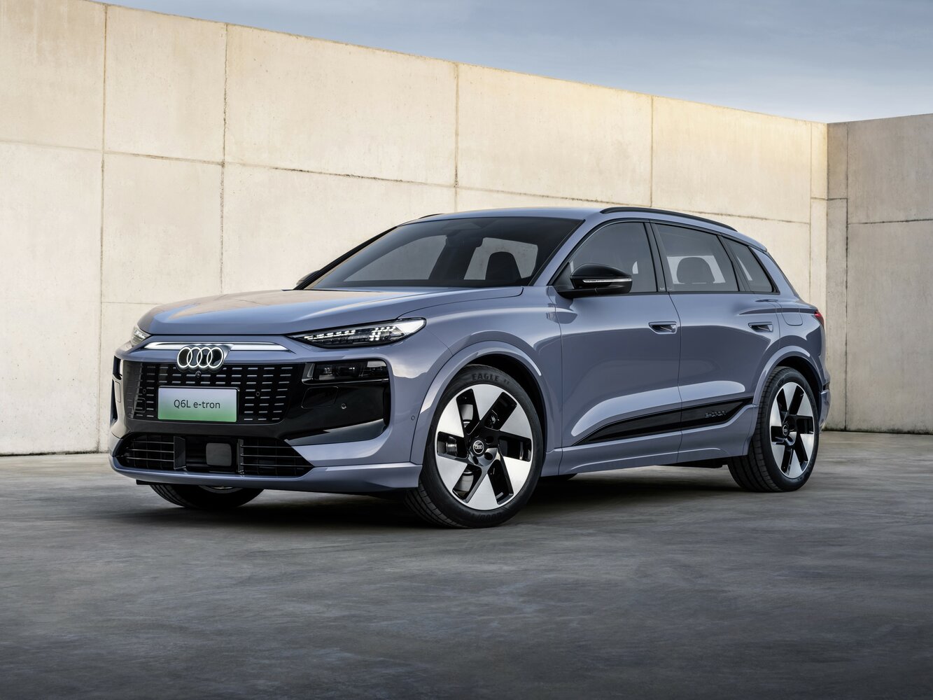 Audi Q6 e-tron I (2024-2026) - Внедорожник 5 дв. L