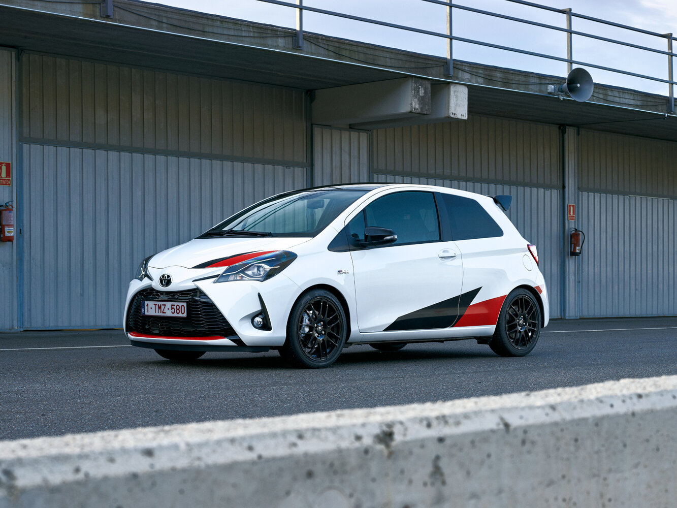 Toyota Yaris III (2010-2020) - Хэтчбек 3 дв.