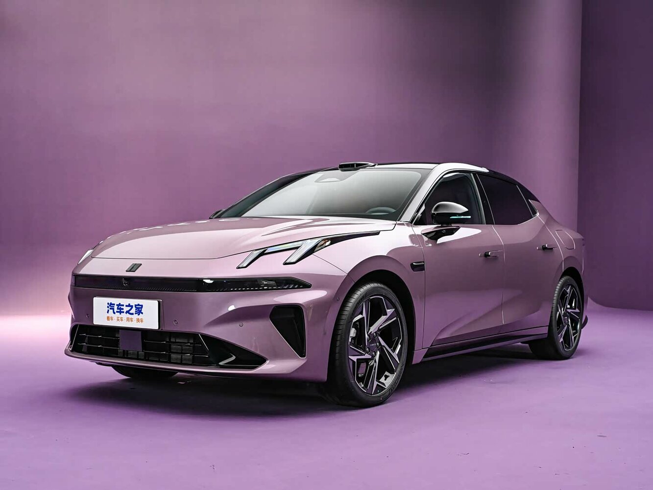 Lynk & Co 07 I (2024-2026) - Седан