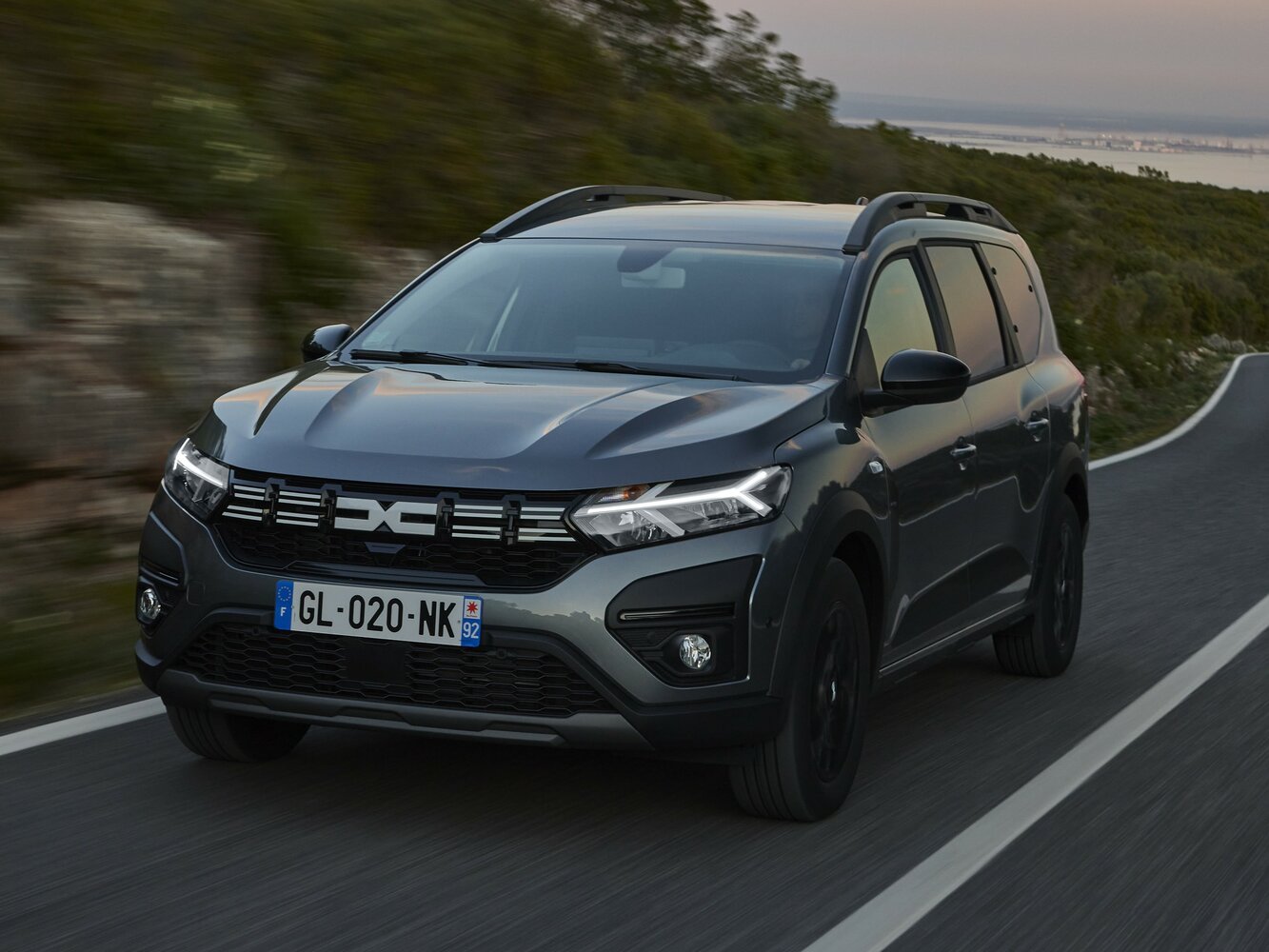 Dacia Jogger I (2021-2026) - Универсал 5 дв.