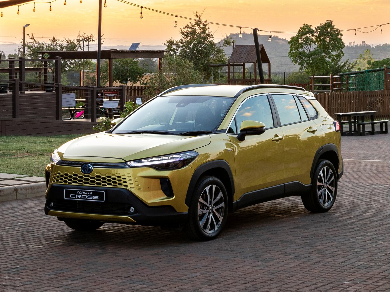 Toyota Corolla Cross I (2020-2026) - Внедорожник 5 дв.