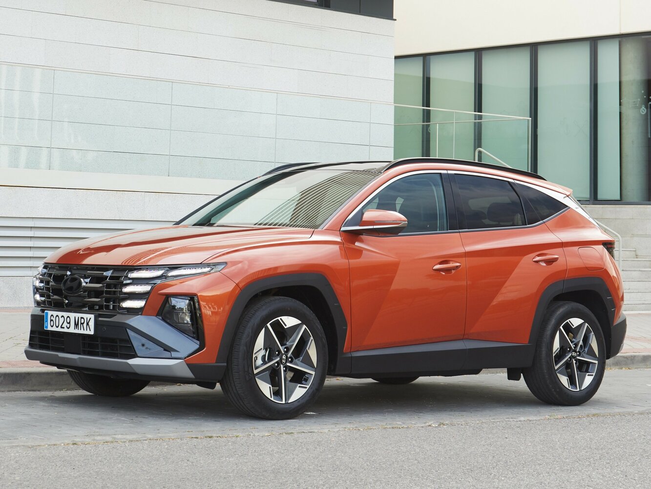 Hyundai Tucson IV (2020-2026) - Внедорожник 5 дв. SWB
