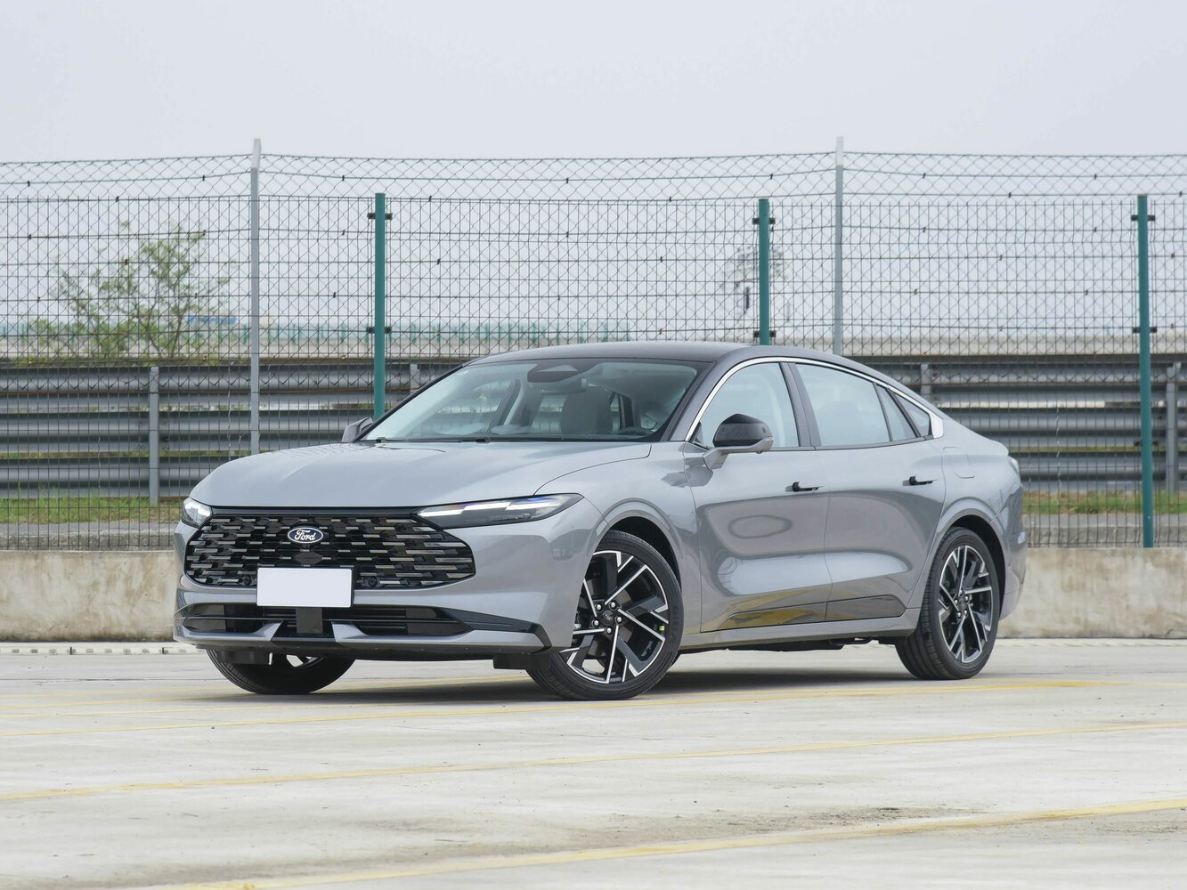 Ford Mondeo VI (2022-2026) - Седан