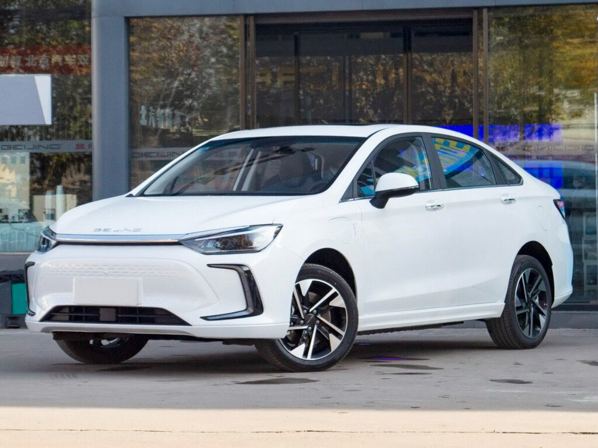 BAIC EU5 Plus I (2021-2026) - Седан