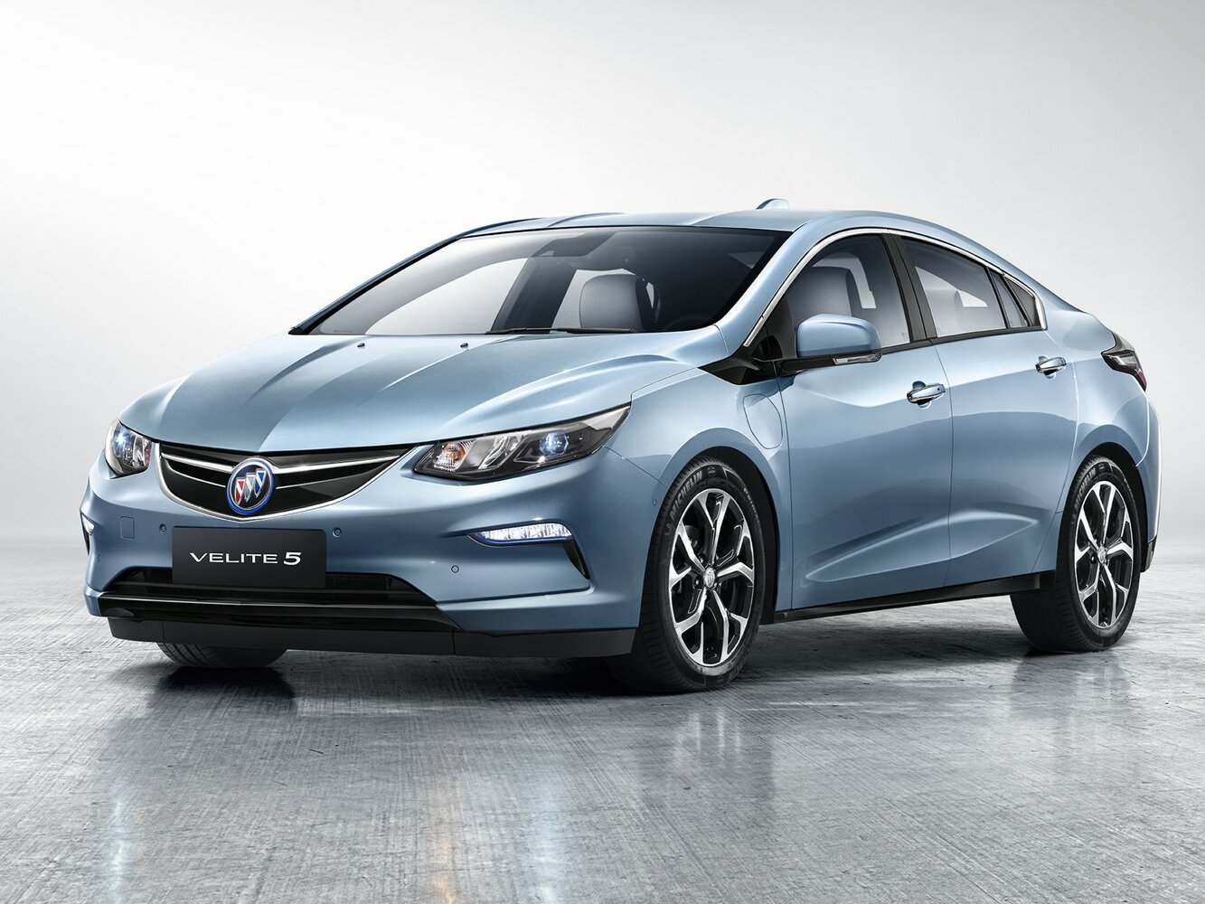 Buick Velite 5 I (2017-2019) - Хэтчбек 5 дв.
