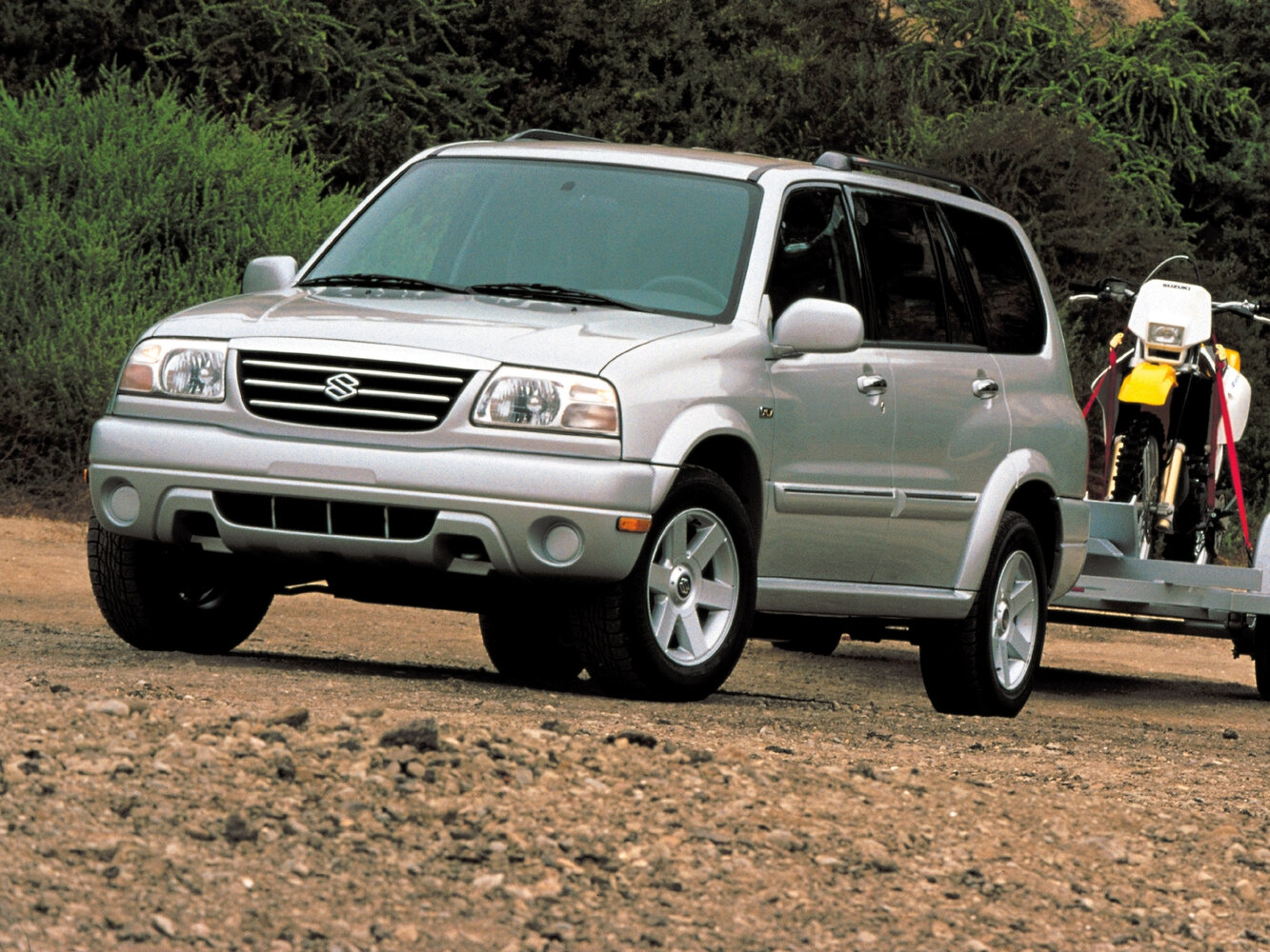 Suzuki XL7 I (1998-2006) - Внедорожник 5 дв.