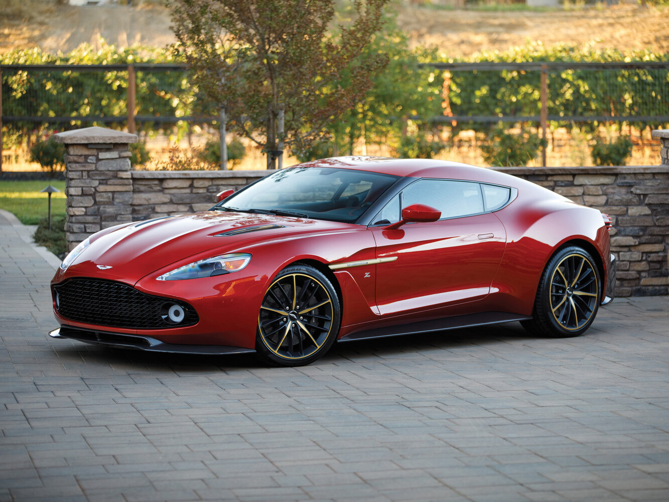 Aston Martin Vanquish Zagato II (2016-2018) - Купе