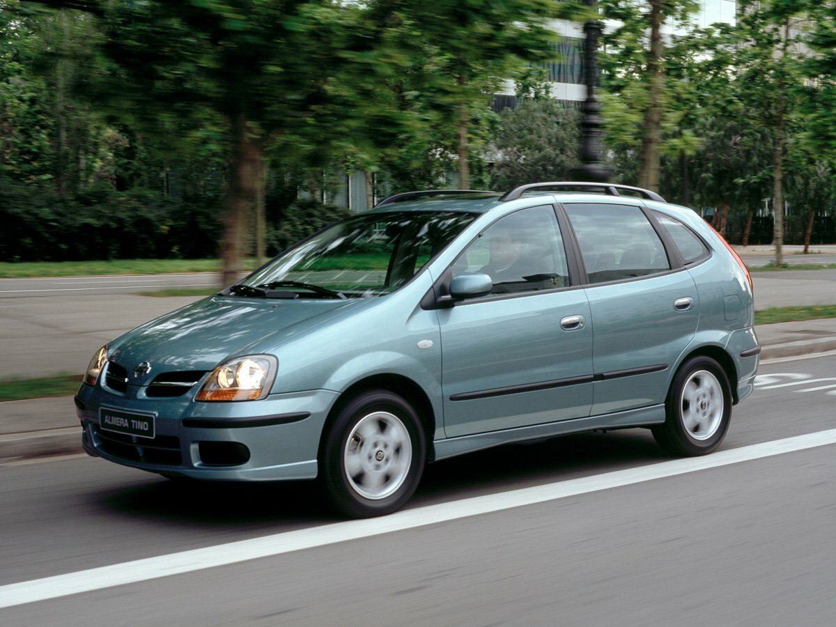 Nissan Almera Tino I (2000-2006) - Минивэн