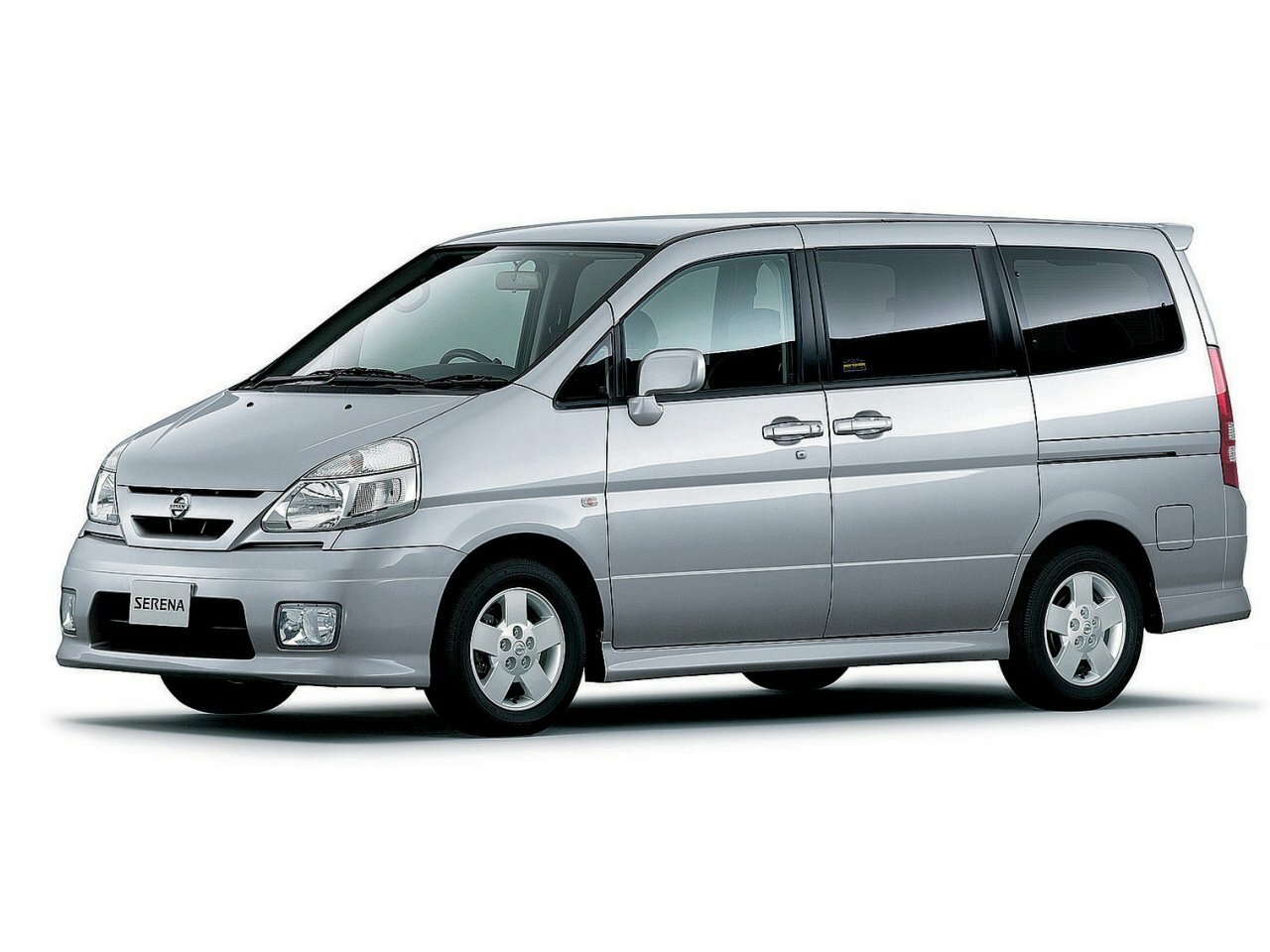 Nissan Serena II (1999-2005) - Минивэн