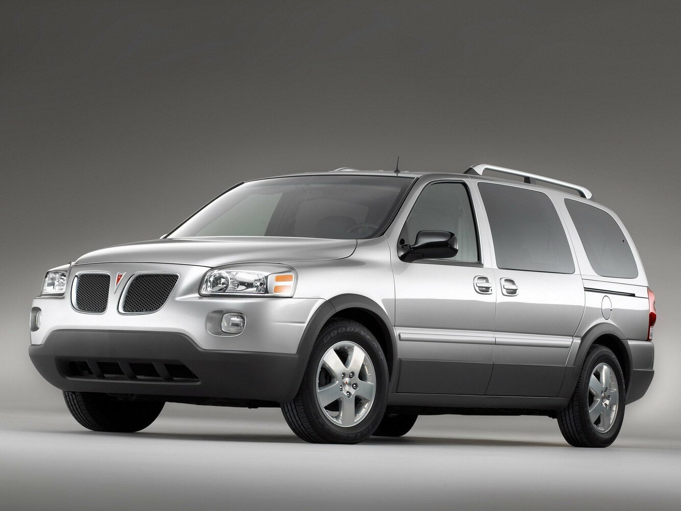 Pontiac Montana II (2005-2009) - Минивэн SWB