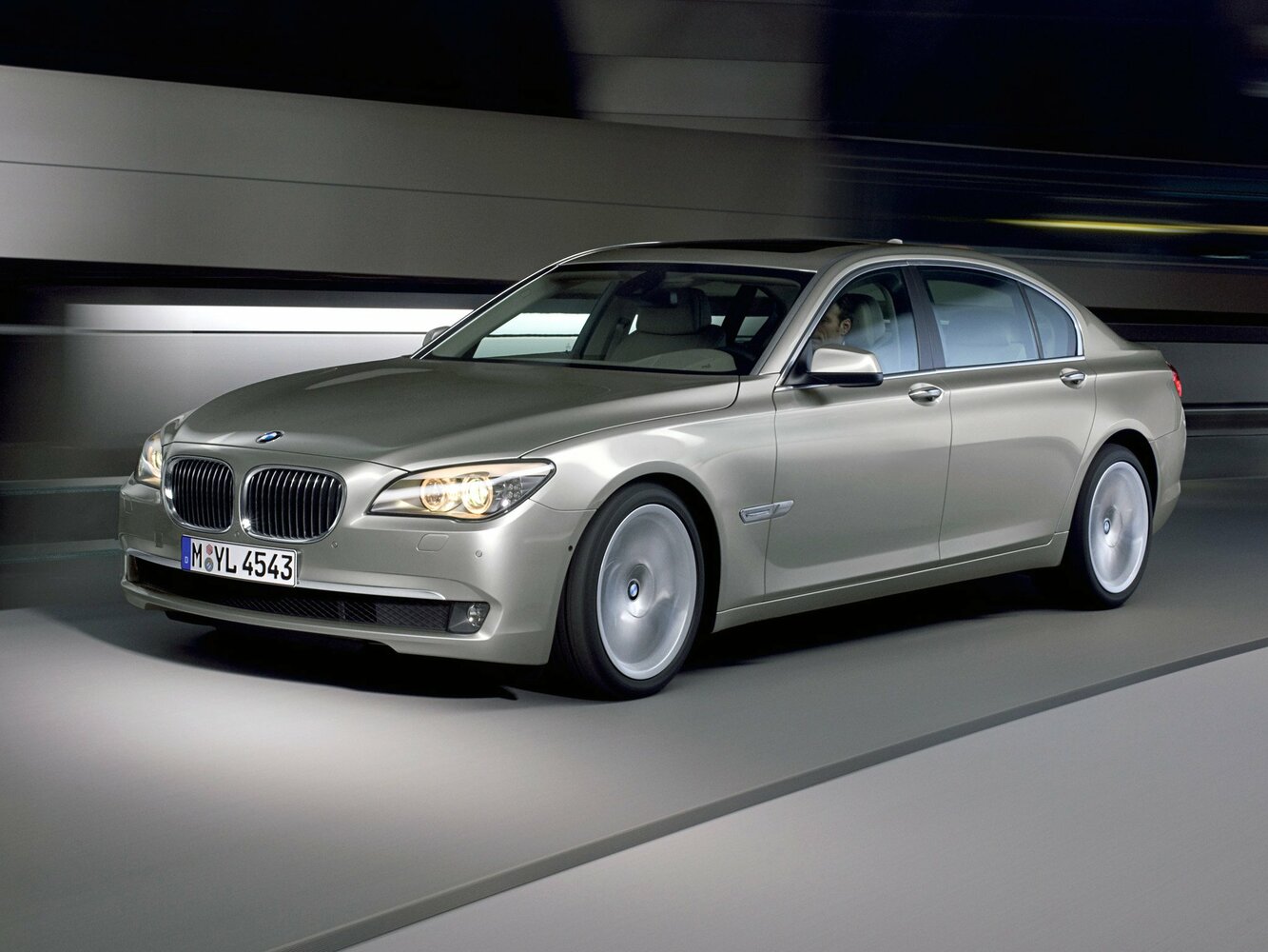 BMW 7 серии V (2008-2015) - Седан Long