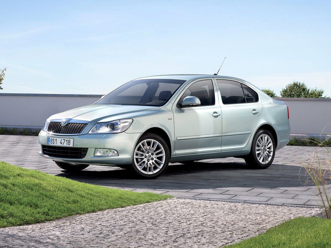 Skoda Octavia II (2004-2013) - Лифтбек