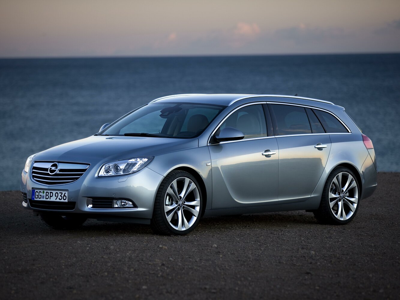 Opel Insignia I (2008-2017) - Универсал 5 дв.