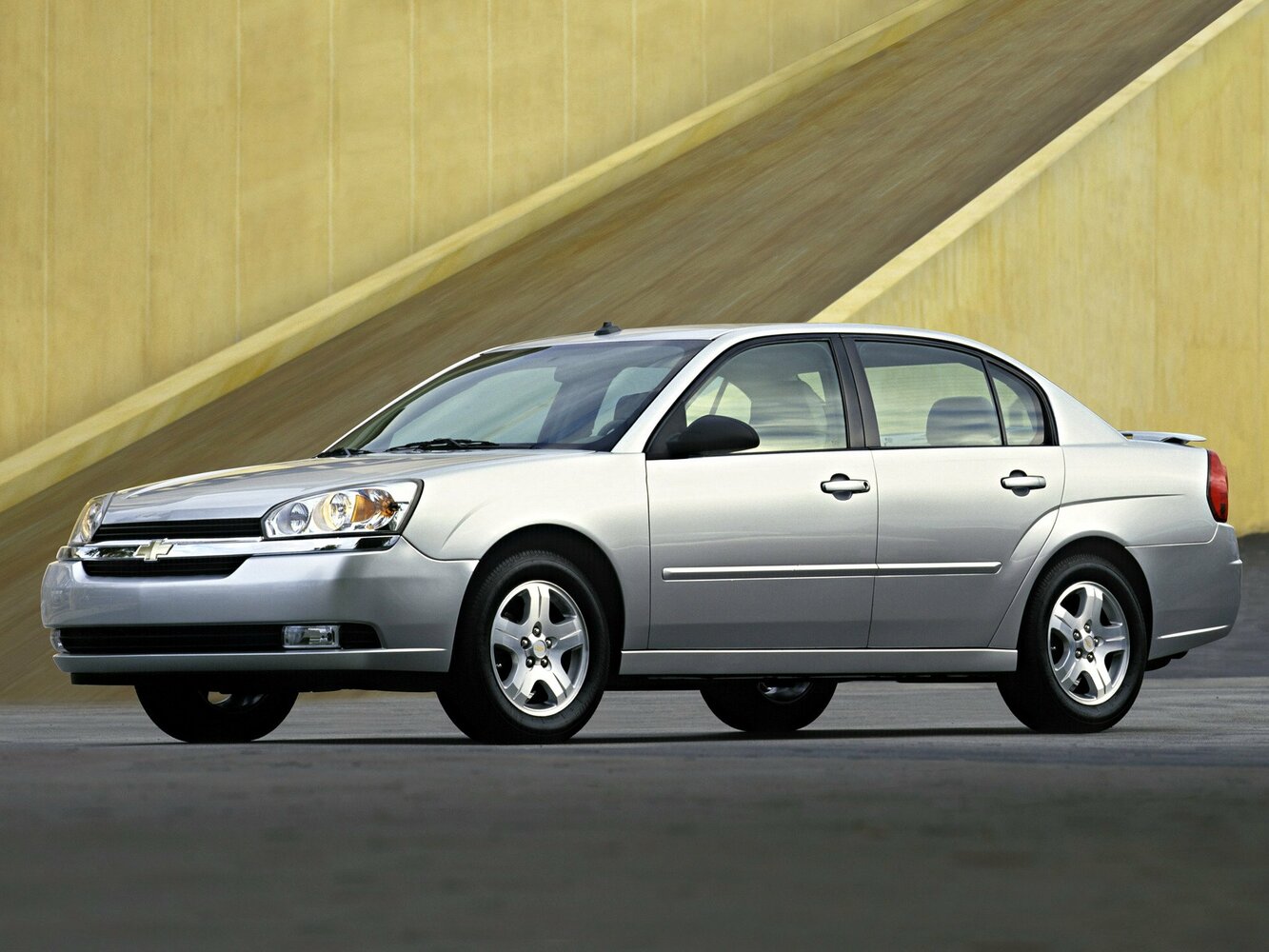 Chevrolet Malibu VI (2003-2008) - Седан