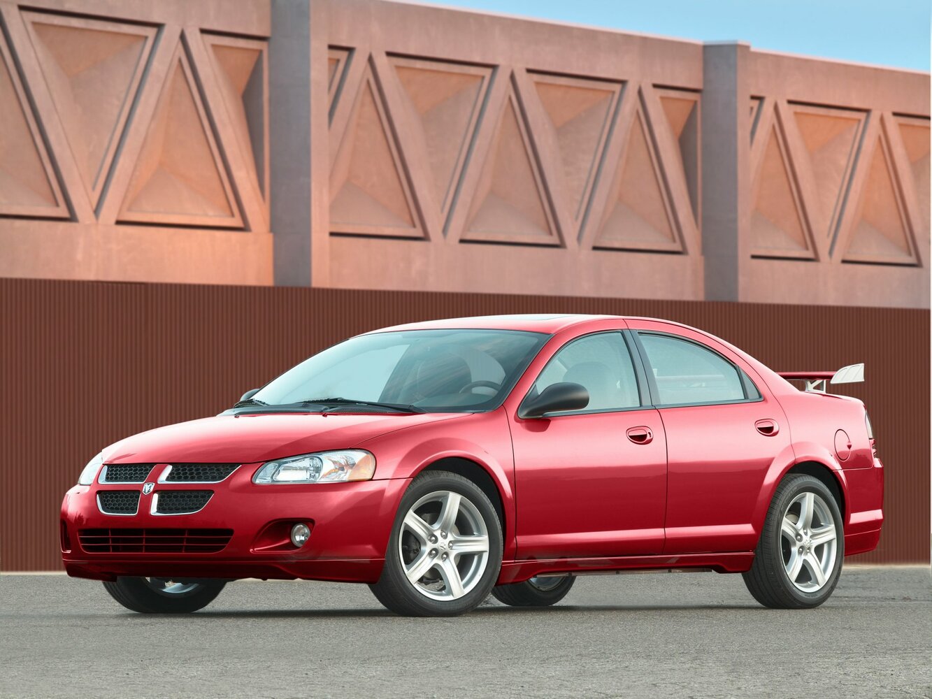 Dodge Stratus II (2000-2006) - Седан