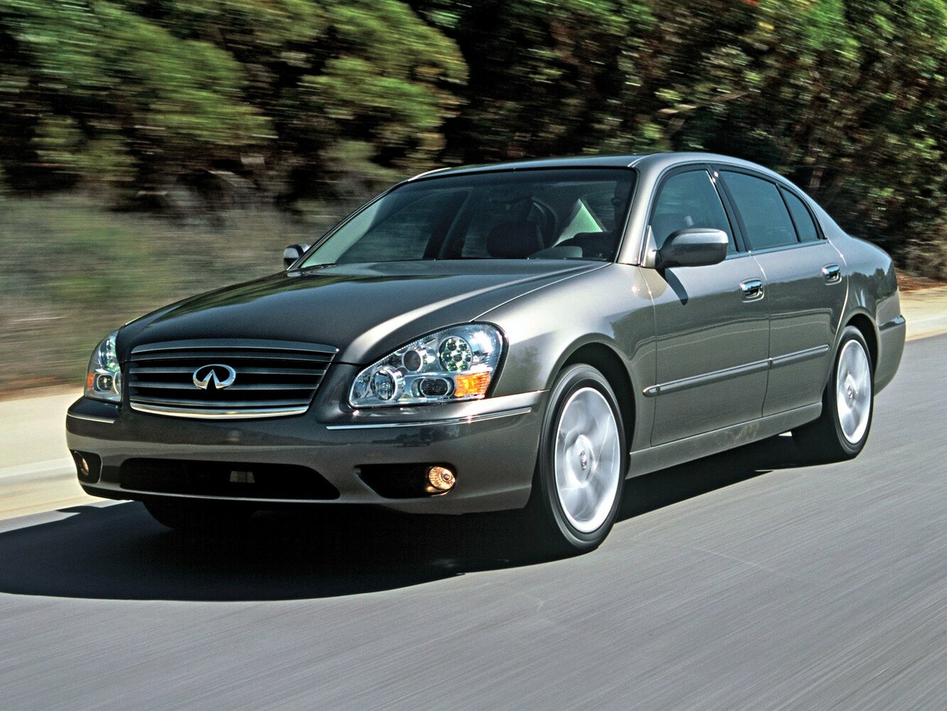Infiniti Q III (2001-2006) - Седан