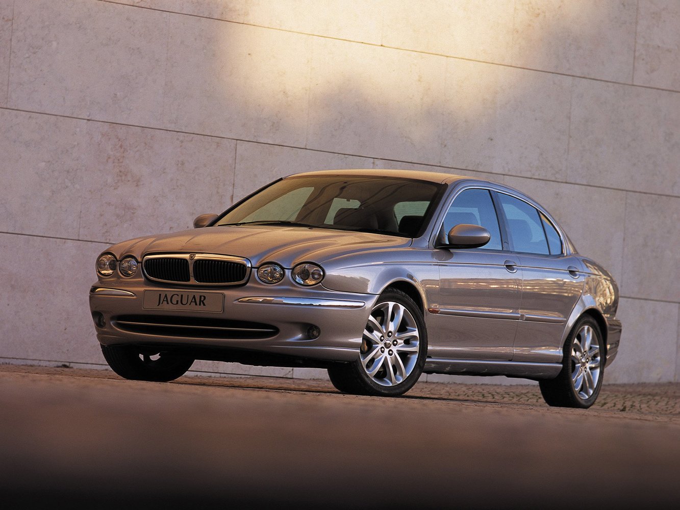 Jaguar X-Type I (2001-2009) - Седан