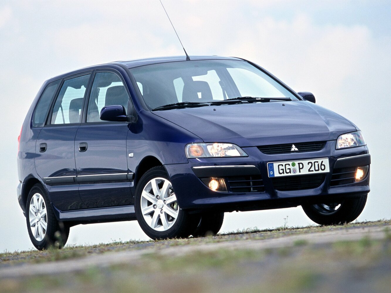 Mitsubishi Space Star I (1998-2005) - Компактвэн