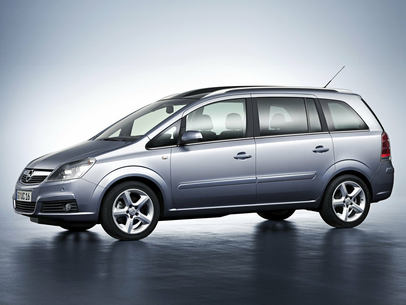 Opel Zafira B (2005-2014) - Компактвэн