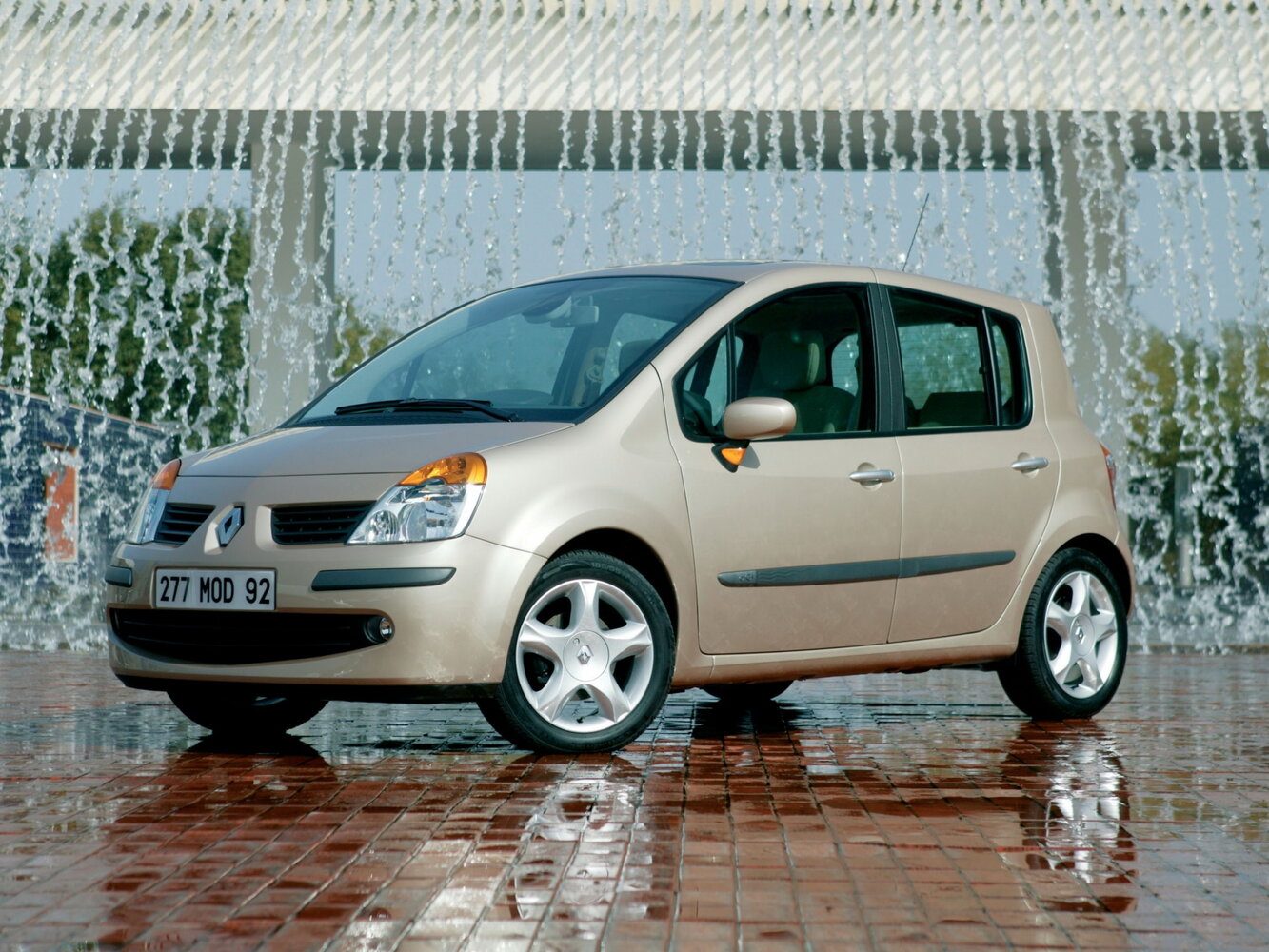 Renault Modus I (2004-2012) - Компактвэн
