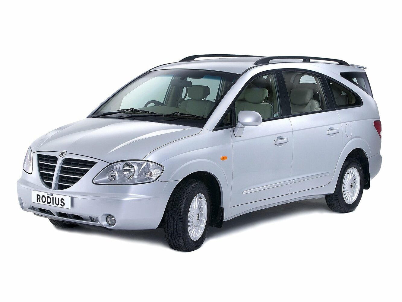 SsangYong Rodius I (2004-2013) - Минивэн