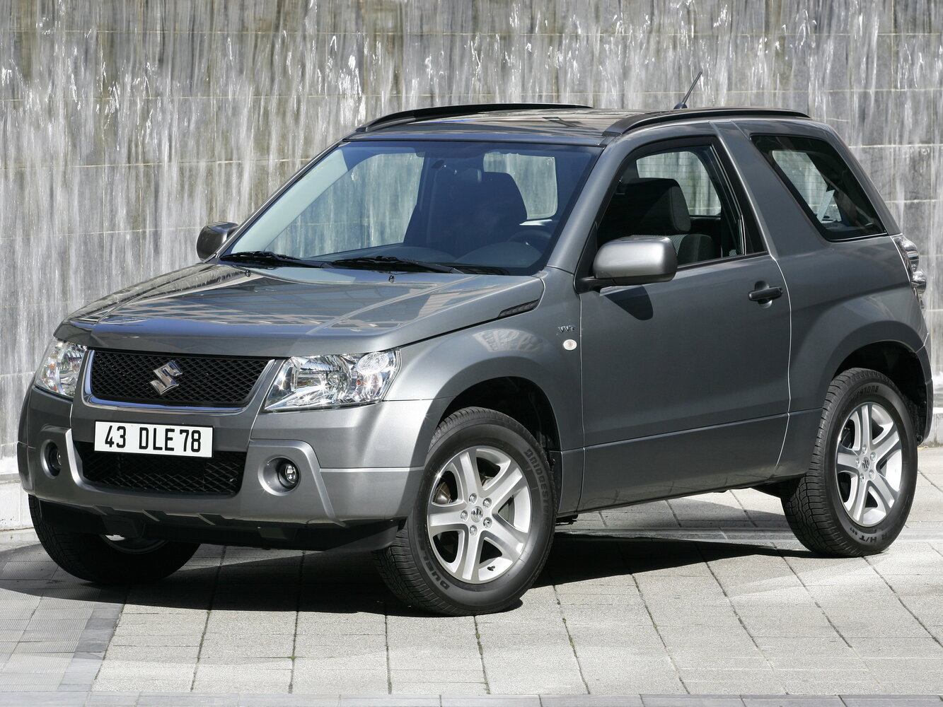 Suzuki Grand Vitara II (2005-2016) - Внедорожник 3 дв.
