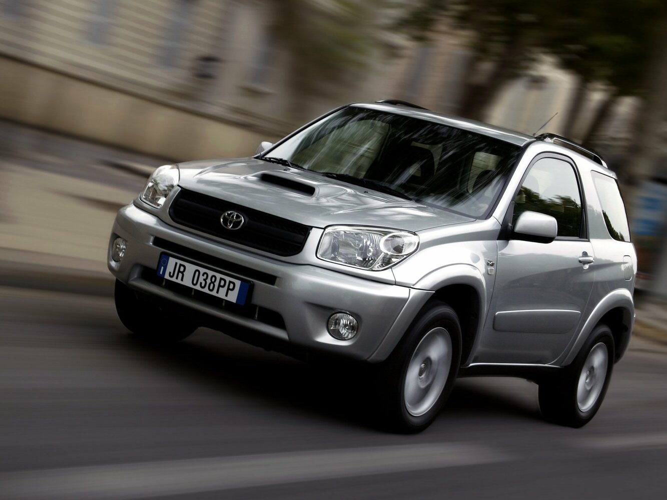 Toyota RAV4 II (2000-2006) - Внедорожник 3 дв.