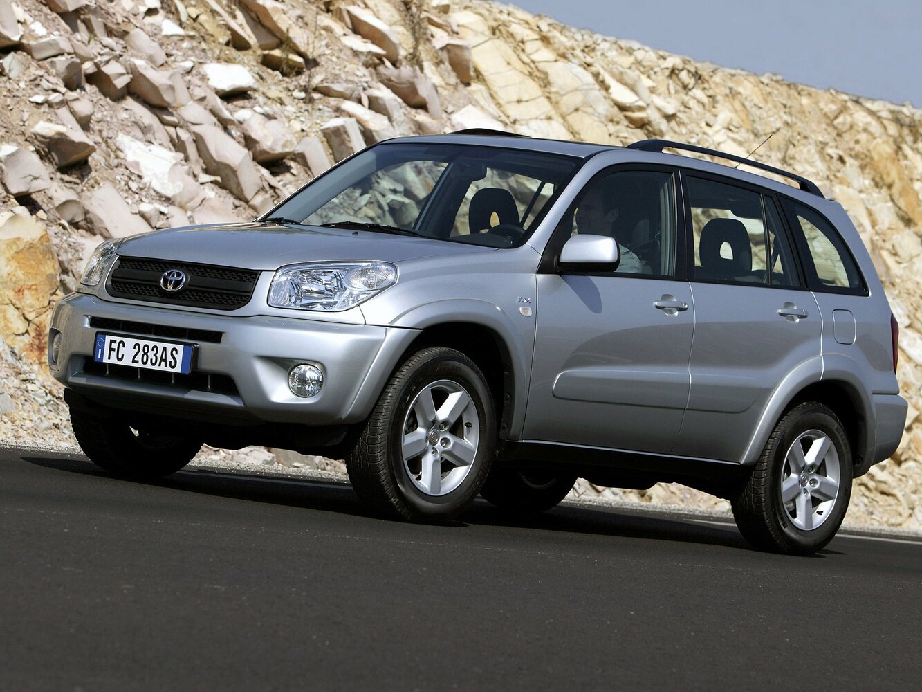 Toyota RAV4 II (2000-2006) - Внедорожник 5 дв.