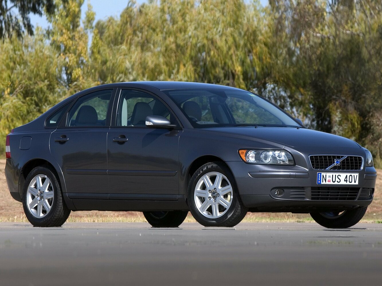 Volvo S40 II (2004-2012) - Седан