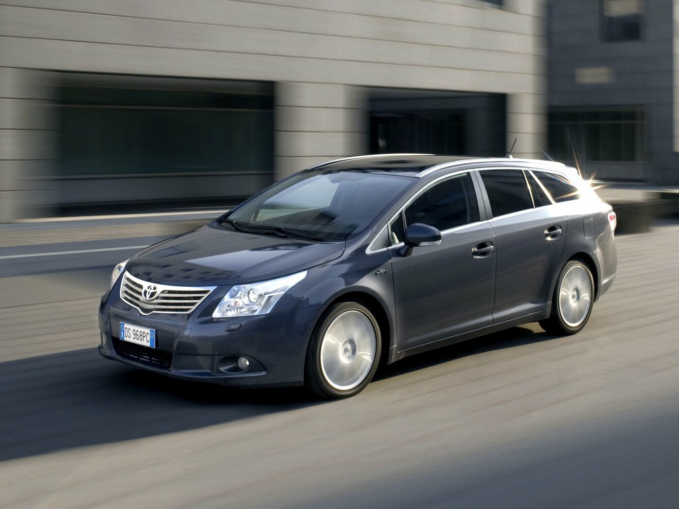Toyota Avensis III (2008-2018) - Универсал 5 дв.