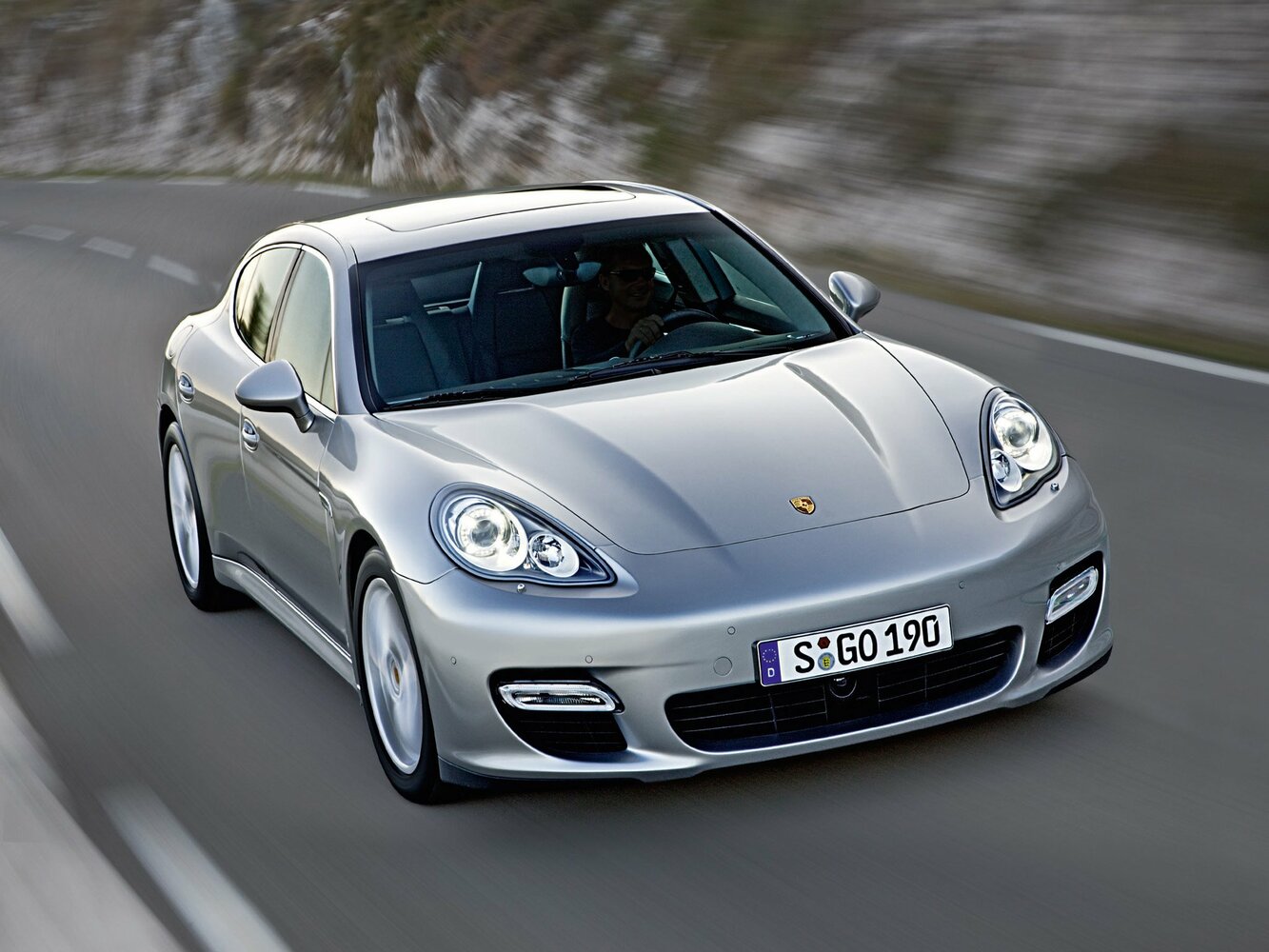Porsche Panamera I (2009-2016) - Лифтбек