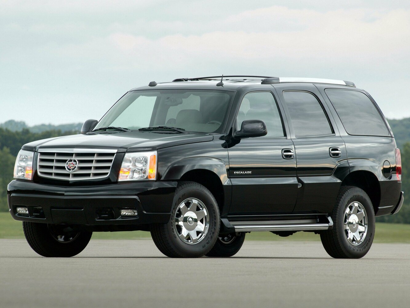 Cadillac Escalade II (2001-2006) - Внедорожник 5 дв.
