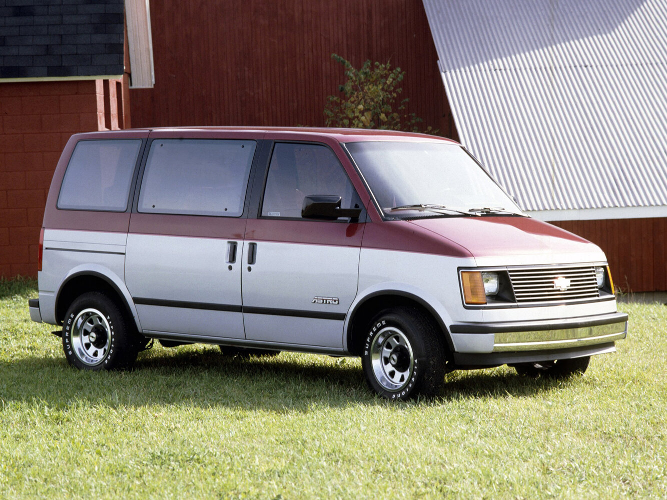 Chevrolet Astro I (1985-1994) - Минивэн