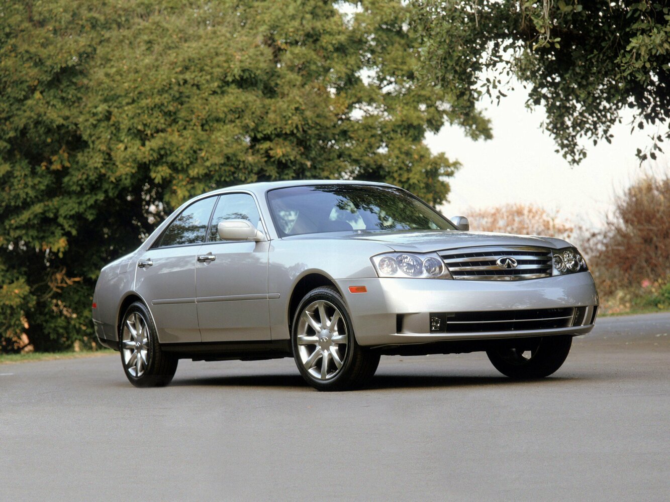 Infiniti M II (2002-2004) - Седан