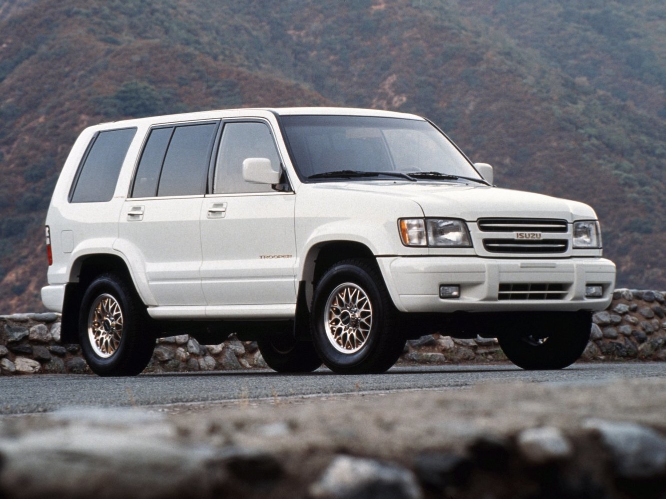 Isuzu Trooper II (1992-2002) - Внедорожник 5 дв.