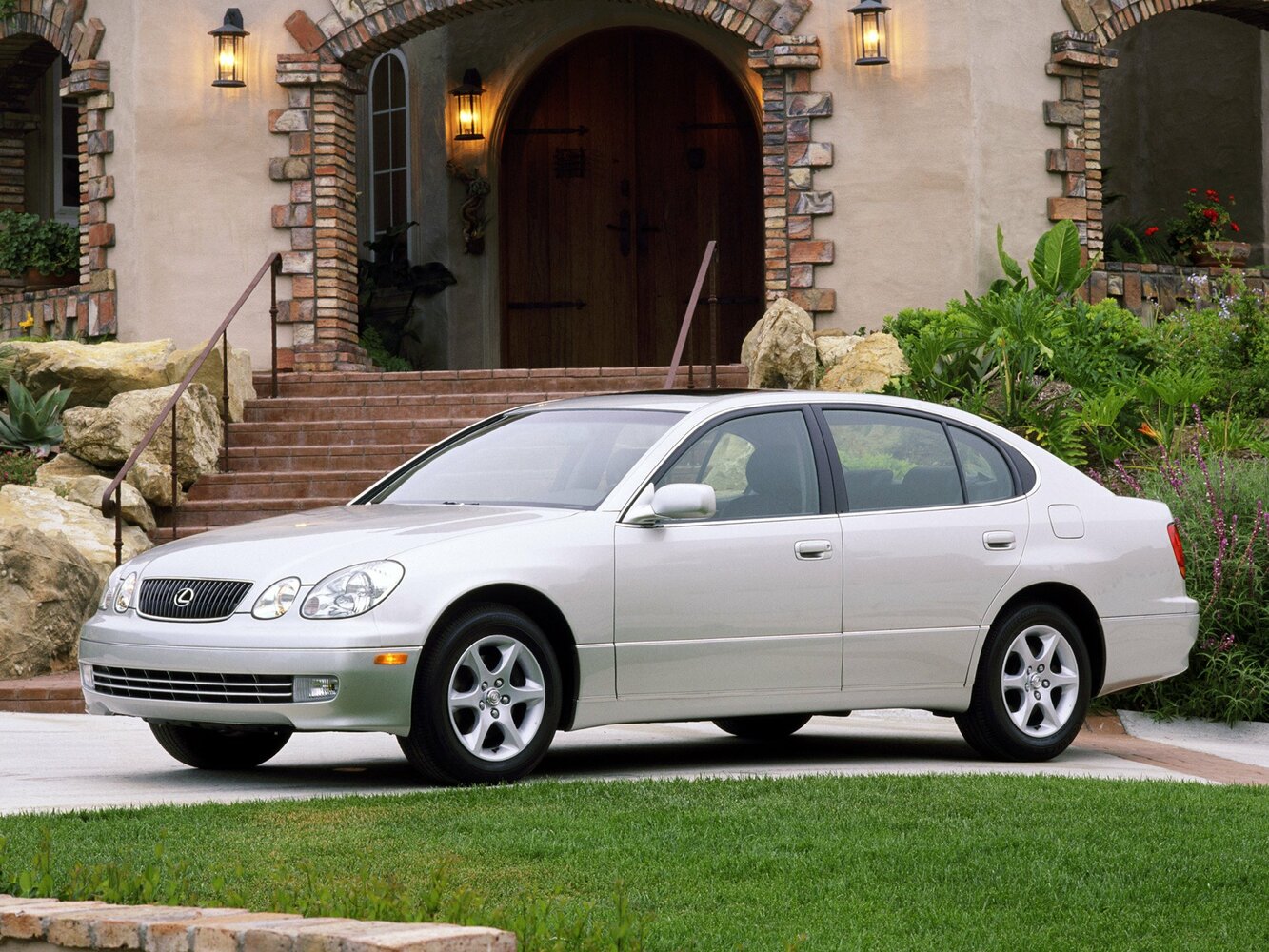 Lexus GS II (1997-2004) - Седан