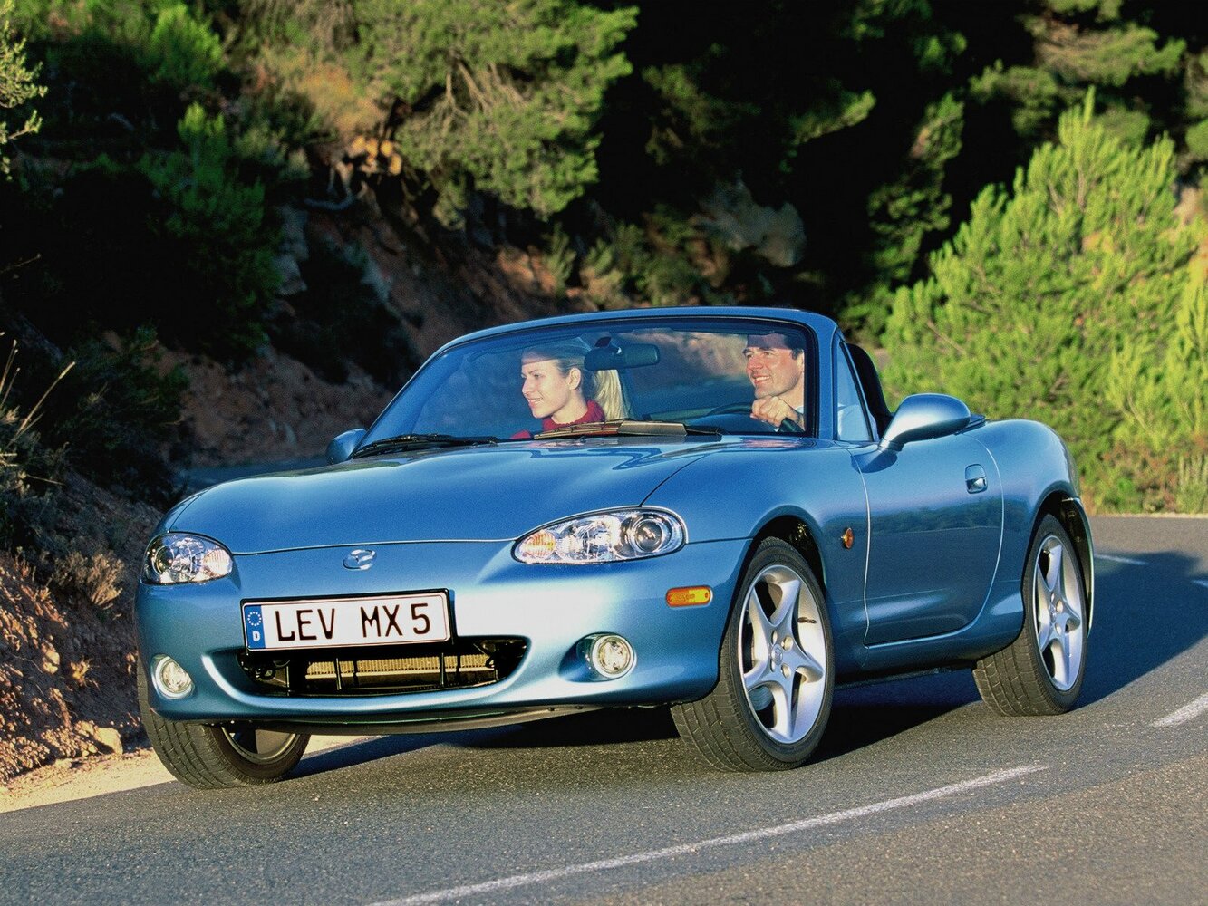 Mazda MX-5 II (1998-2005) - Родстер