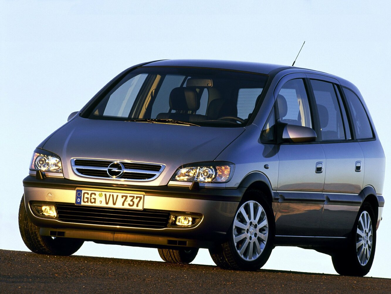 Opel Zafira A (1999-2006) - Компактвэн